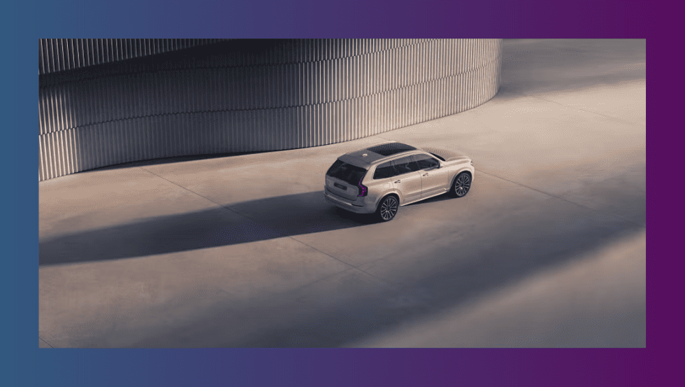 VolvoXC90 2025 вид сзади